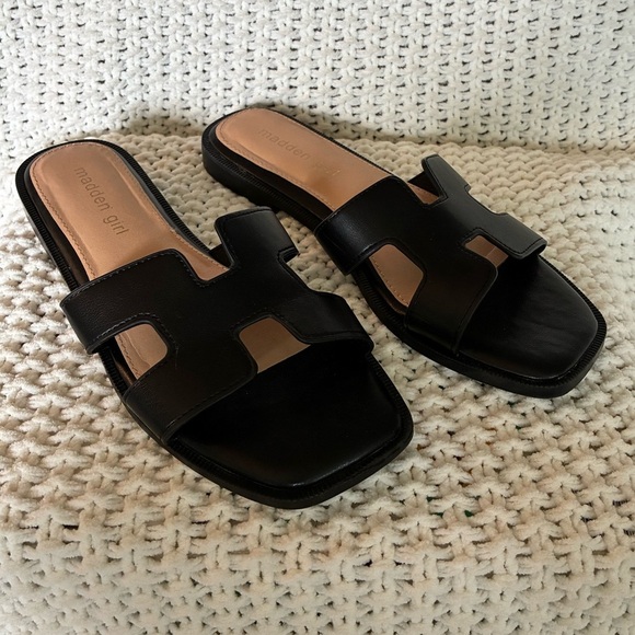 Madden Girl Women’s Hailey Slide Sandal, Open Toe, H Strap Design; Size 6.5 - Picture 1 of 9